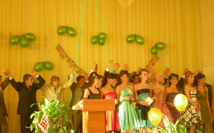 15:11 Выпускные вечера 2009 года в школах города Шумерли
